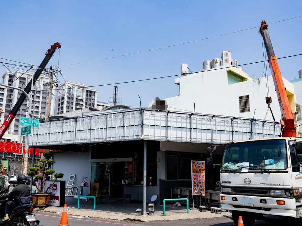 順福牛肉火鍋招牌施工紀錄 9